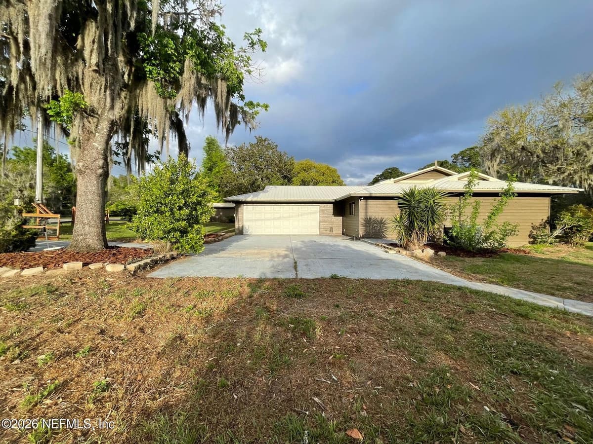 125 TWIN LAKE GROVE Drive, Interlachen, FL 32148, Interlachen, FL - photo 2
