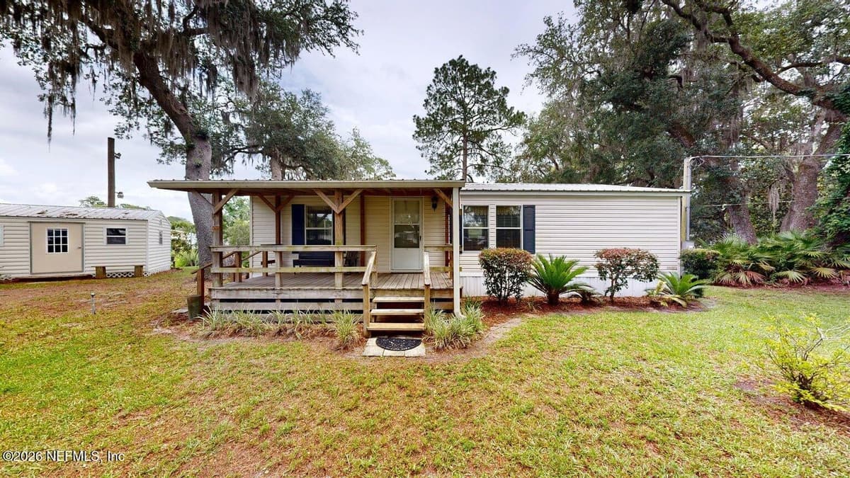 142 WATERSIDE Avenue, Satsuma, FL 32189, Satsuma, FL - photo 2