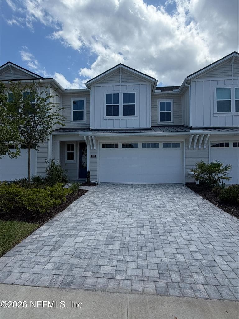 397 OAKMOSS Drive, St. Johns, FL 32259