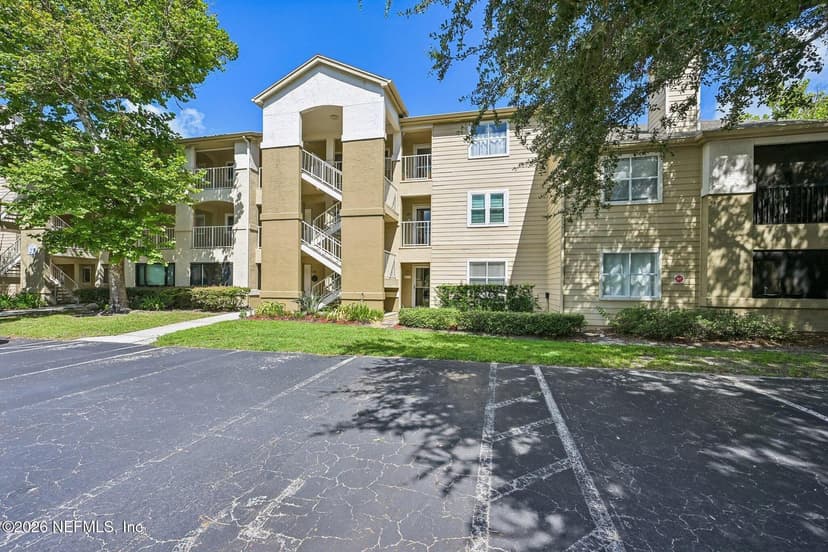 27 ARBOR CLUB Drive 106, Ponte Vedra Beach, FL 32082