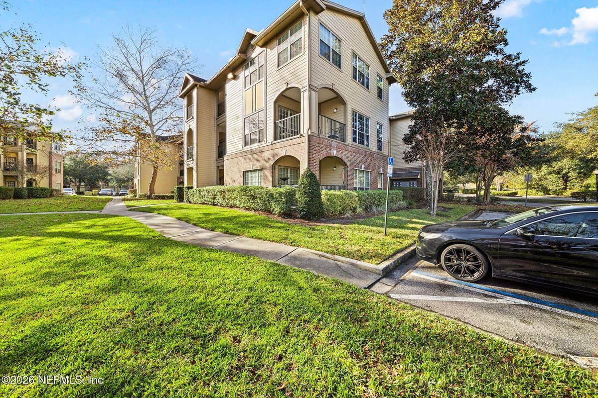 7800 POINT MEADOWS Drive 621, Jacksonville, FL 32256, Jacksonville, FL - photo 2