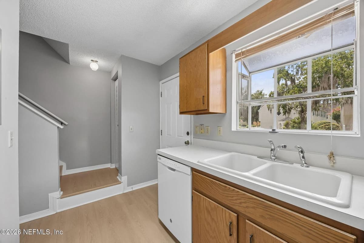 111 1ST Street 28, Jacksonville, FL 32206, Jacksonville, FL - photo 2