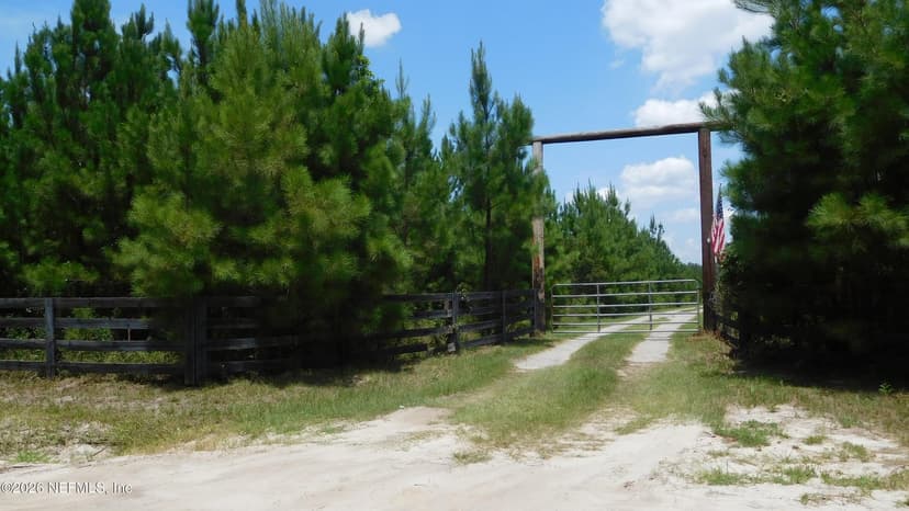56585 DAVIS Road, Callahan, FL 32011