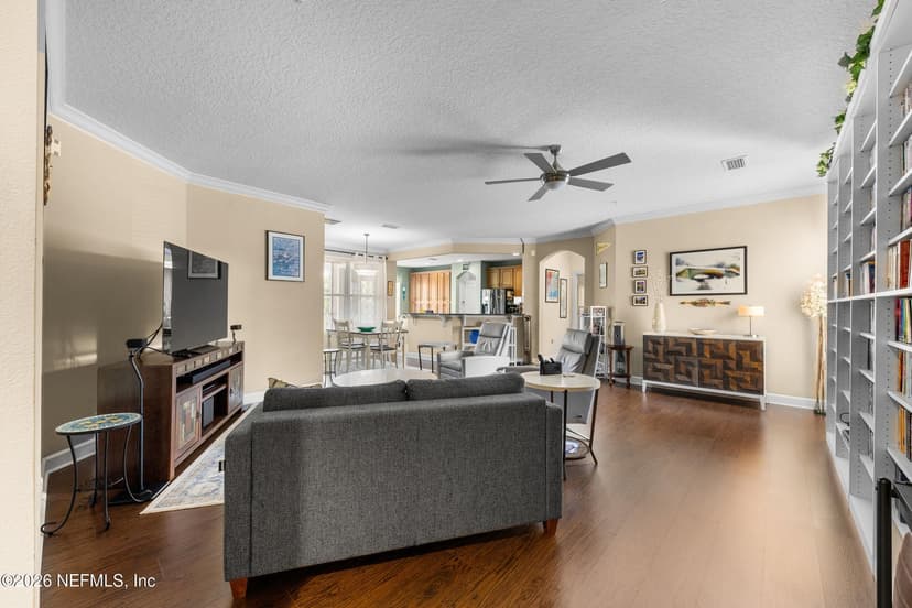 4480 DEERWOOD LAKE Parkway 238, Jacksonville, FL 32216