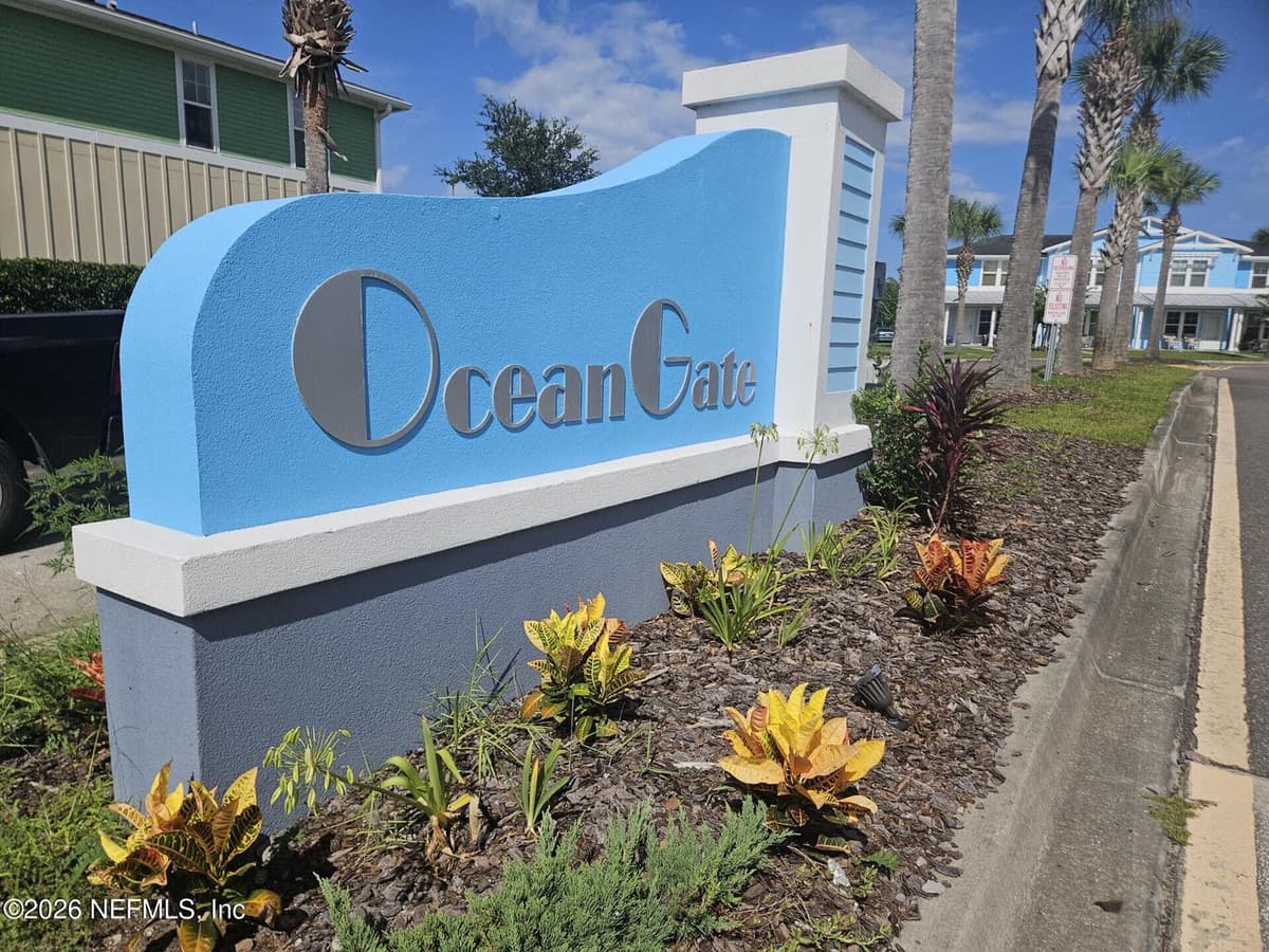193 OCEANGATE Drive, Atlantic Beach, FL 32233, Atlantic Beach, FL - photo 2