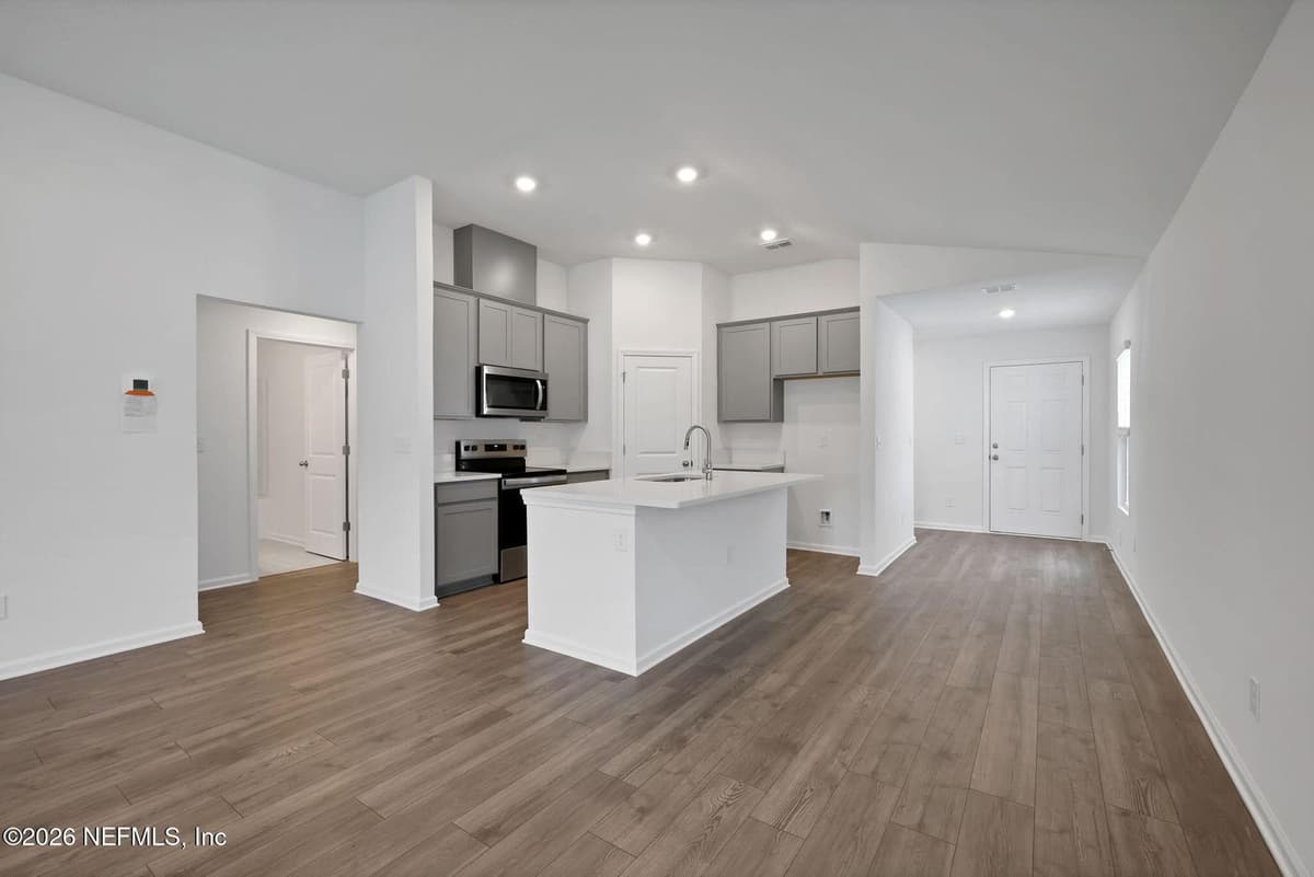 5128 CONFERENCE Drive, Jacksonville, FL 32234, Jacksonville, FL - photo 2