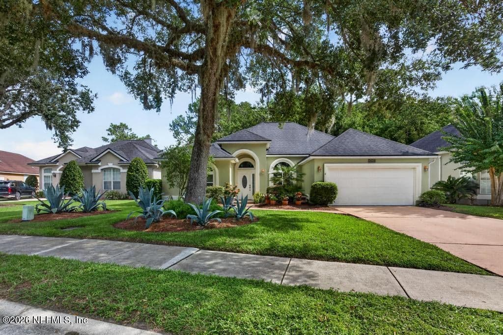 7839 HEATHER LAKE Court E, Jacksonville, FL 32256