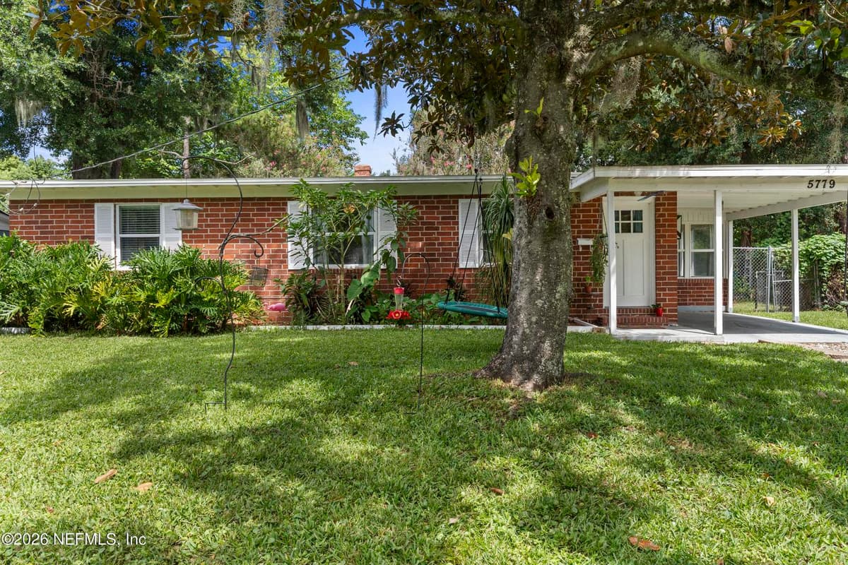 5779 LAKE LUCINA Drive N, Jacksonville, FL 32211, Jacksonville, FL - photo 2