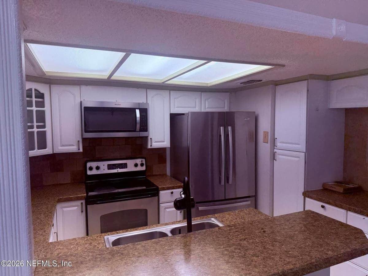 8323 CENTURY POINT Drive N, Jacksonville, FL 32216, Jacksonville, FL - photo 3