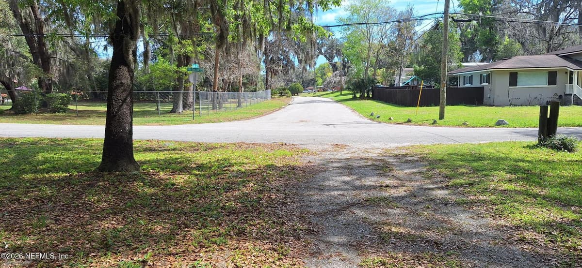 1900 E HOLLY OAKS LAKE Road E, Jacksonville, FL 32225, Jacksonville, FL - photo 3